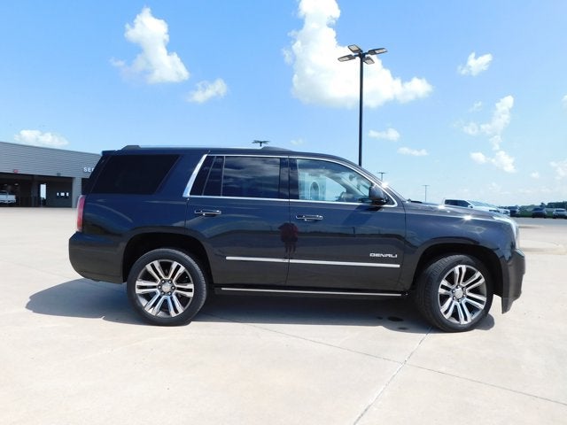 2020 GMC Yukon — detail view