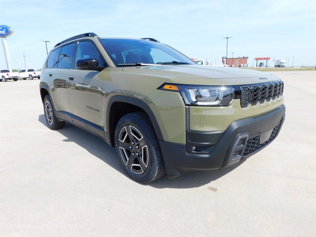 2026 Jeep Cherokee CHEROKEE LIMITED 4X4 in 41 Exterior Paint — front three-quarter view